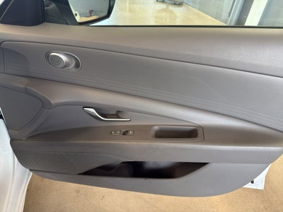 2021 Hyundai Elantra SE