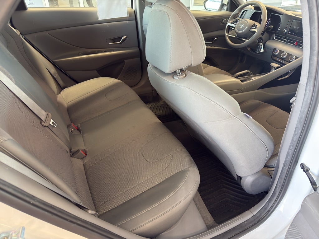 2021 Hyundai Elantra SE