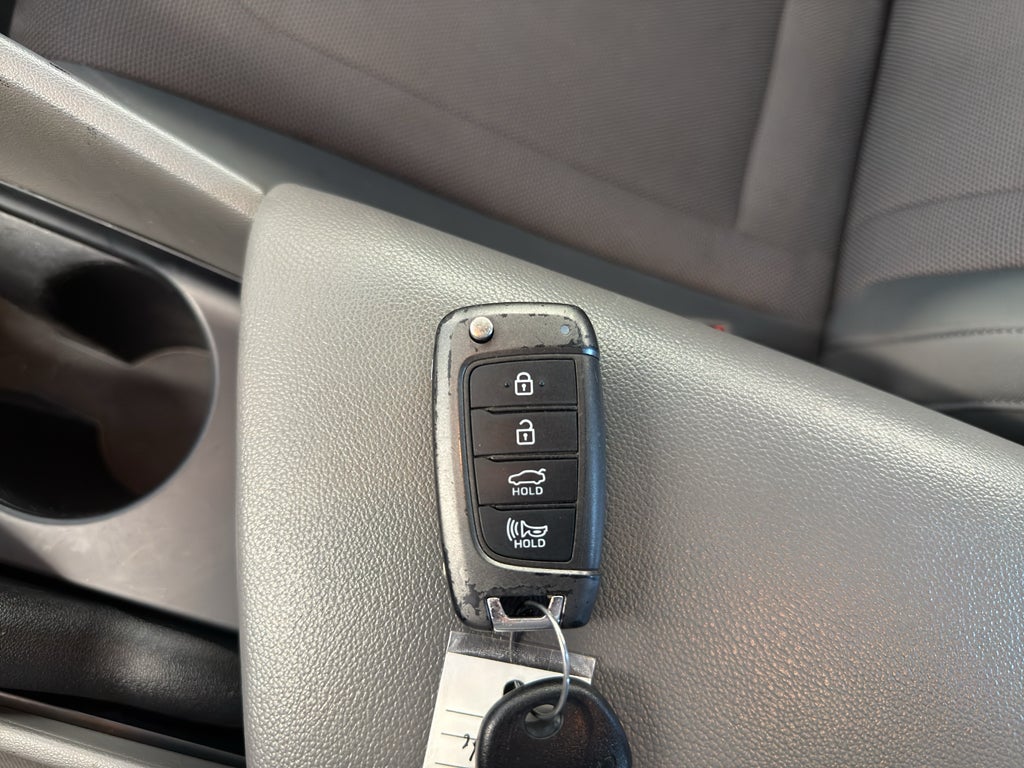2021 Hyundai Elantra SE