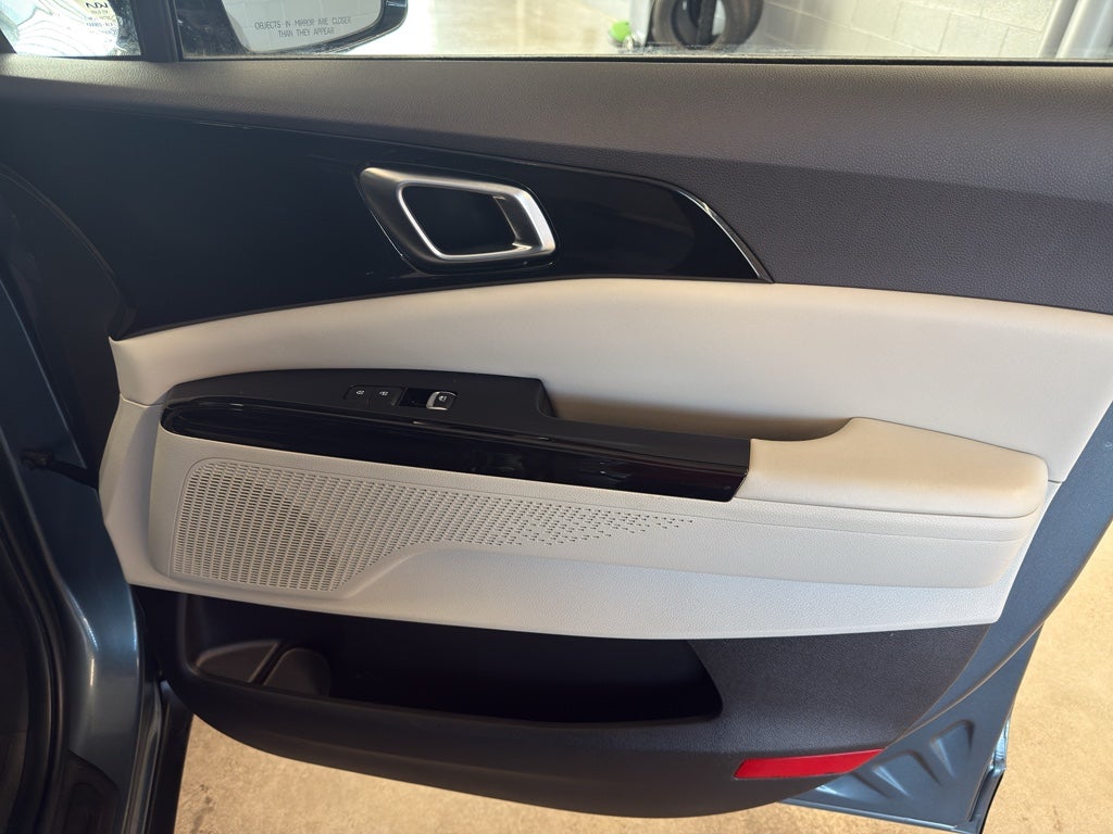 2024 Kia Carnival SX