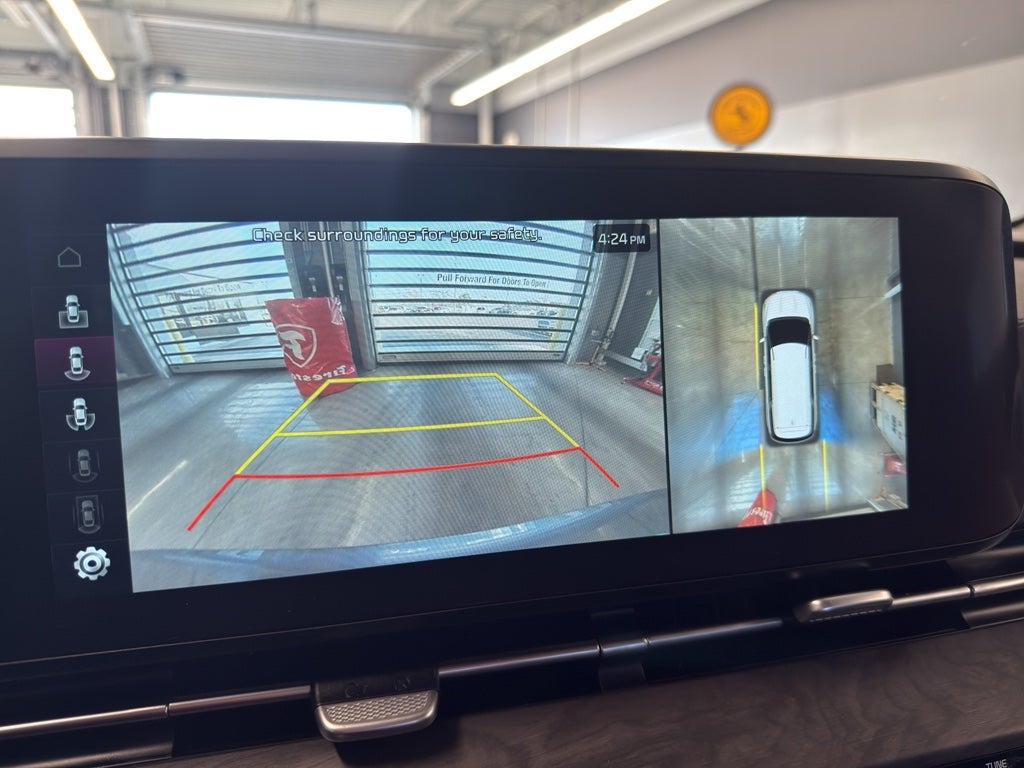 2024 Kia Carnival SX