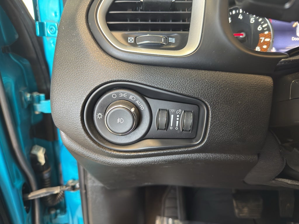 2021 Jeep Renegade Islander