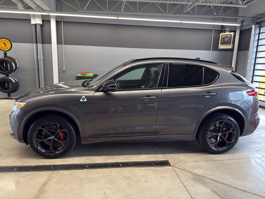 2023 Alfa Romeo Stelvio Quadrifoglio