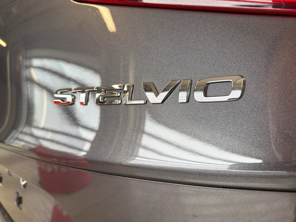 2023 Alfa Romeo Stelvio Quadrifoglio