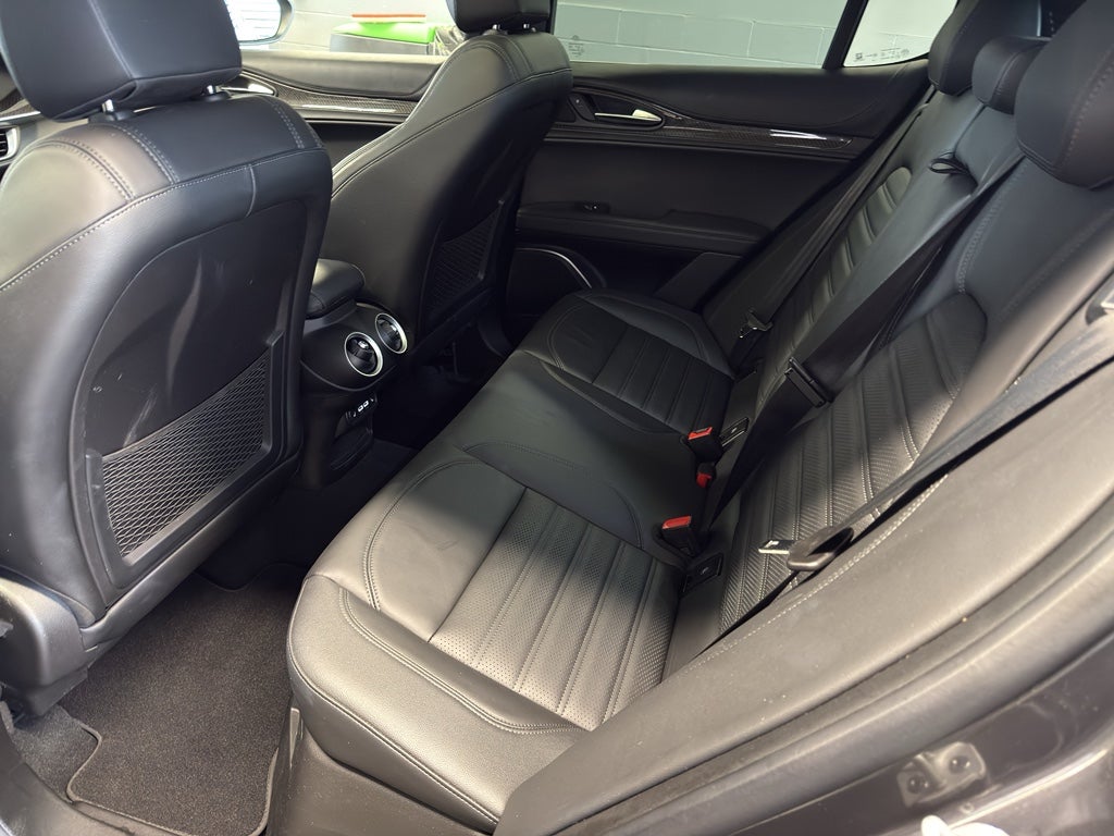 2023 Alfa Romeo Stelvio Quadrifoglio