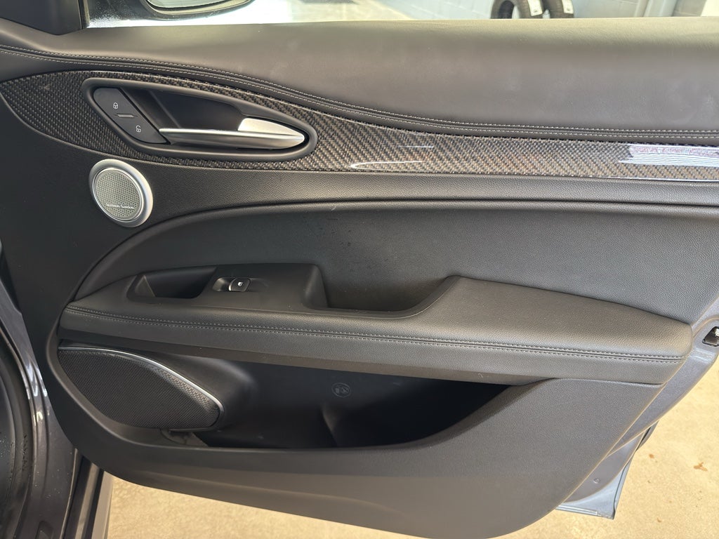2023 Alfa Romeo Stelvio Quadrifoglio
