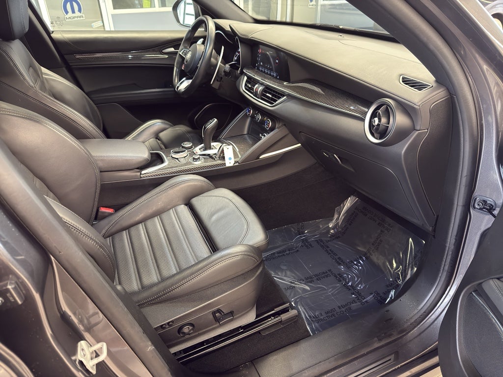 2023 Alfa Romeo Stelvio Quadrifoglio